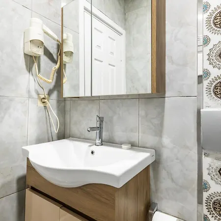 Bed & Breakfast Taksim Dora