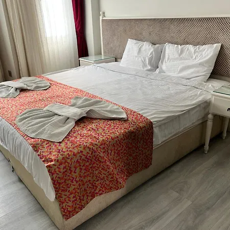 Nacre Boutique 3*
