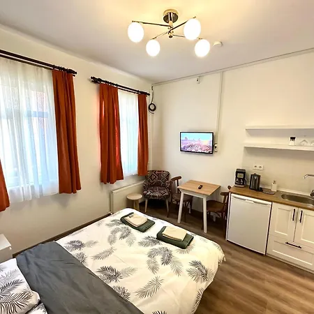 Yellowhouse 2 * Istanbul