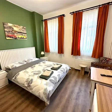 Yellowhouse 2 Aparthotel *