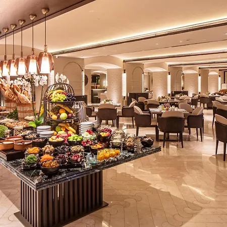 Divan Hotel 5*