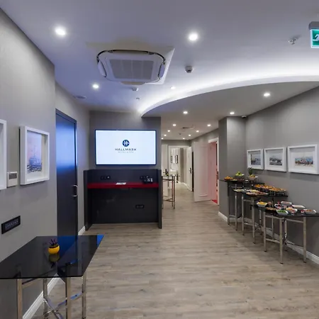 Hallmark & Otel 4*