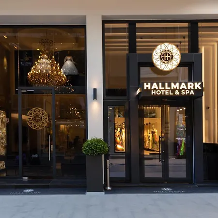 Отель Hallmark & 4*
