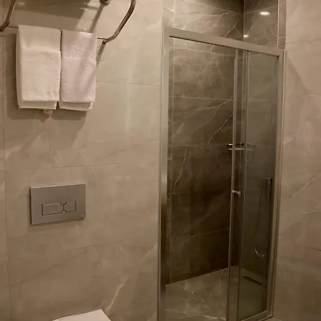 Home Plus Hotel Hotel
