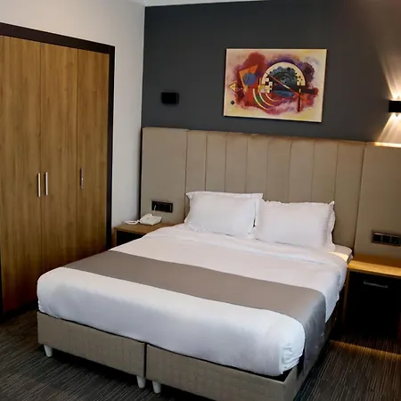 Home Plus Hotel Hotel