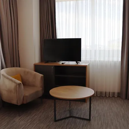 Hotel Home Plus Hotel 3*