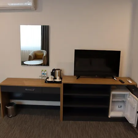 Home Plus Hotel 3*