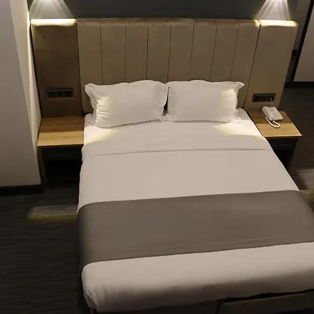 Home Plus Hotel 3*