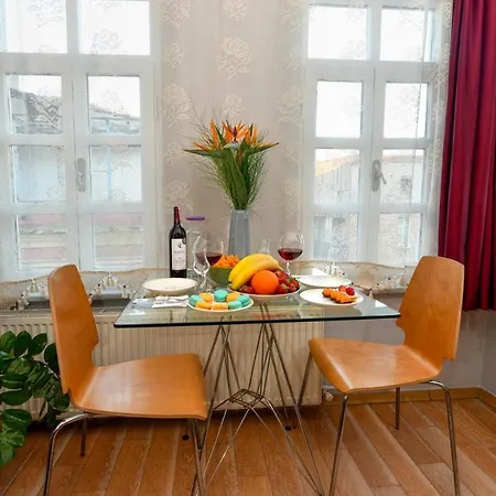 Apartment Taksim Fish Market Down Town Heart Of Beyoglu *