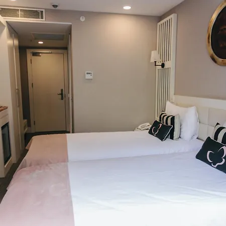 Hotel Mia Berre 4*