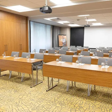 Отель Park By Radisson Atasehir Стамбул