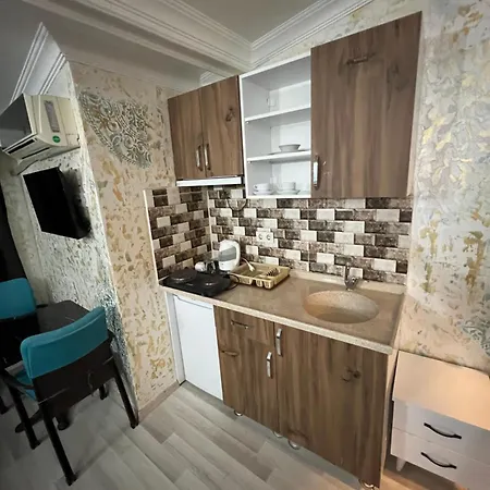 Glass Hostal