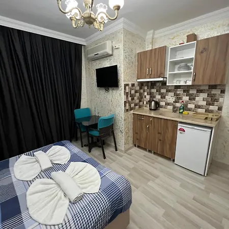 Glass Hostal
