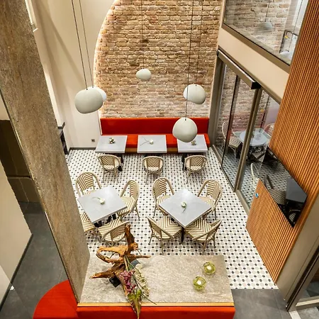 Erk Hotel