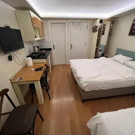 Hostal Glass