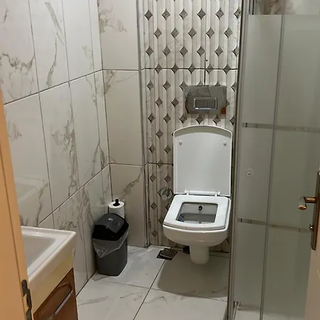 Hostal Glass