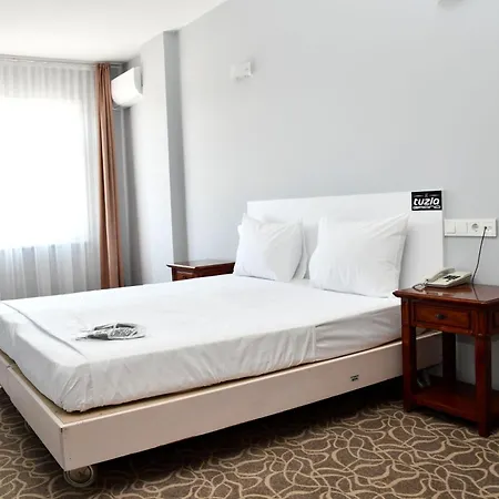 Otel Tuzla Grand *
