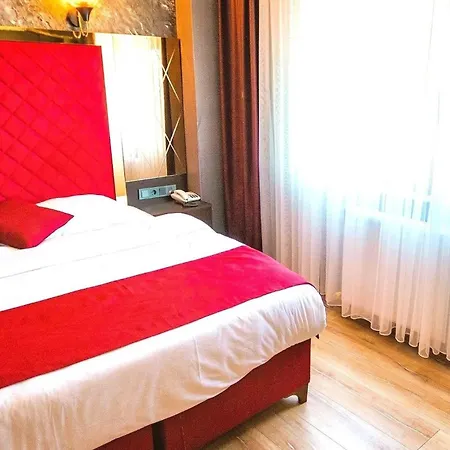 Kaya Royal Theater Street Hotel