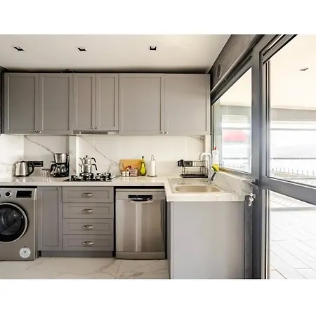 Bosphorus Apartment