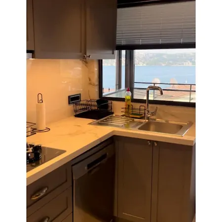 Bosphorus Apartment *