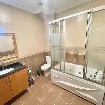 Hotel Golden Papirues Taksim 3*