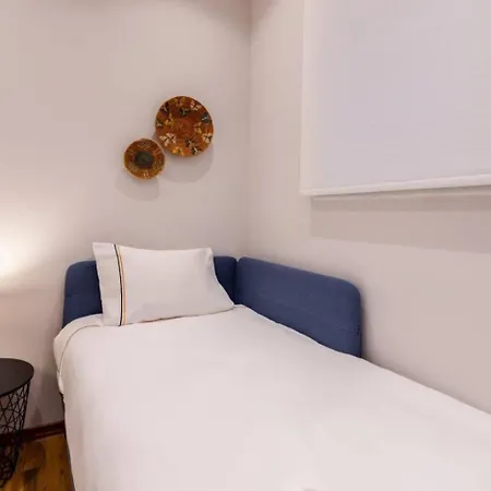 Spacious Modern Airy 4bed2bath Home! #369 Apartment Istanbul