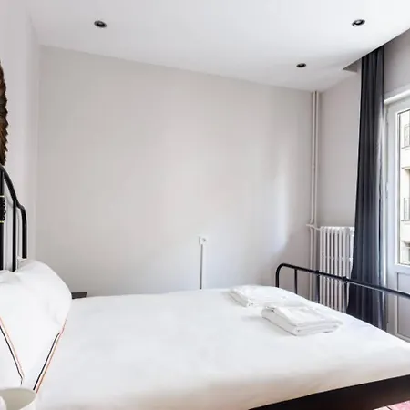 Spacious Modern Airy 4bed2bath Home! #369 Apartment Istanbul