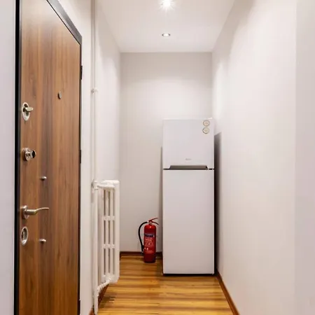Spacious Modern Airy 4bed2bath Home! #369 Apartment Istanbul