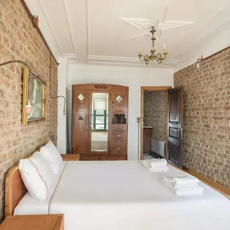 Gorgeous Rustic Balat 4bed2bath Home! #363