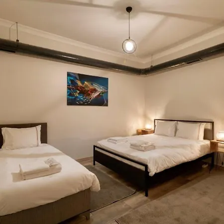 Lovely Cozy 3bd25bath Duplex Patio! #273 Apartment *