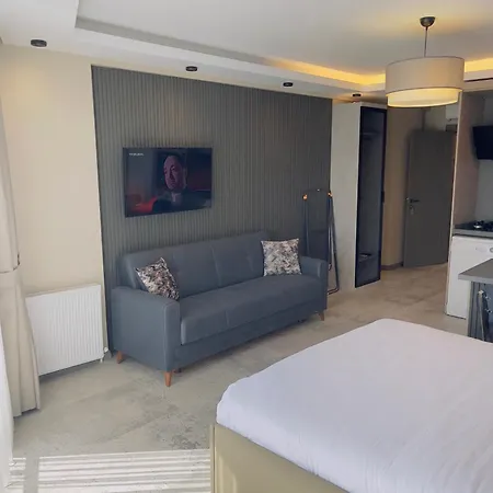 Aymira Aparthotel 3*
