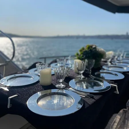 Luxury Yachts Botel
