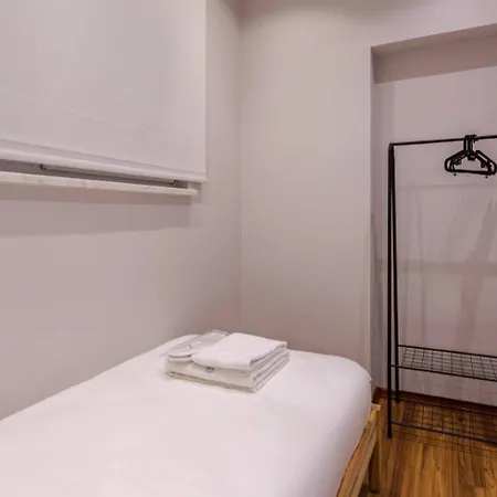 Apartment Charming Bright 4bd2bath Balcony Pad #368