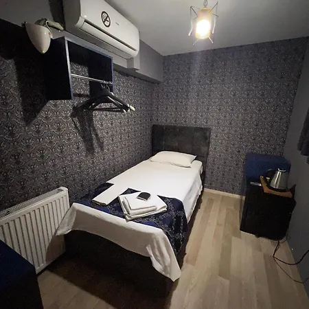 Hotel Royal Old Town 3*