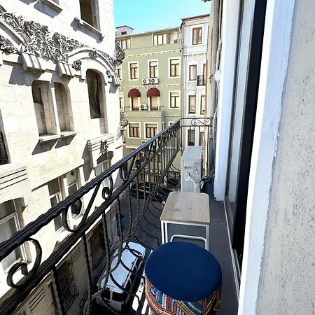 A Cozy Nest For Your Charming In The Heart Of Apartment Istanbul