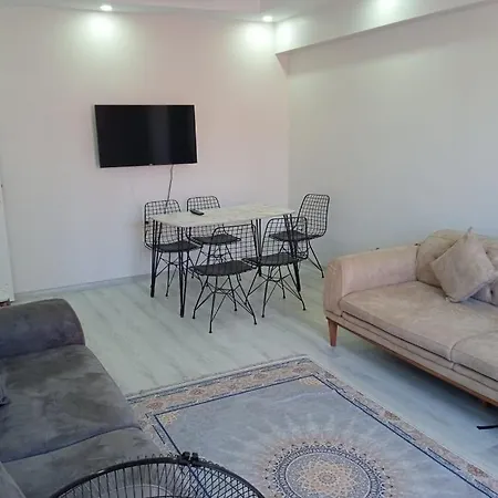 Cozy , Next To Metrubus Stn , European Side Apartament Stambuł