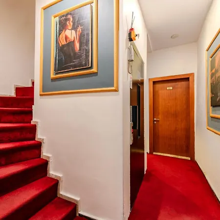 La Pazza Hotel 3*