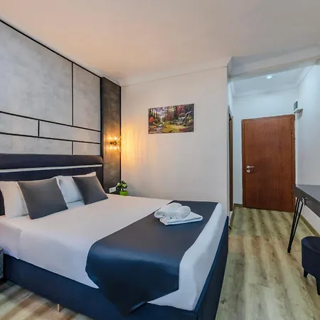 Hotel La Pazza 3*