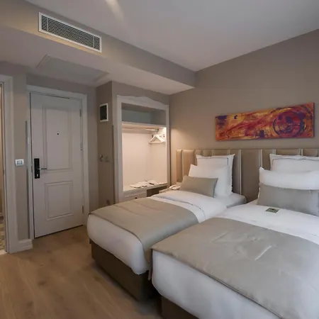 Le Petit 3* Istanbul