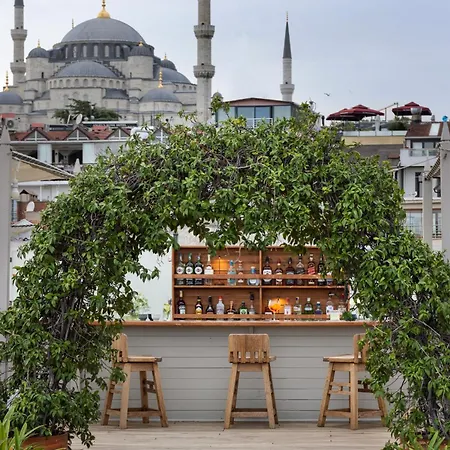 Hotel Armada Old City