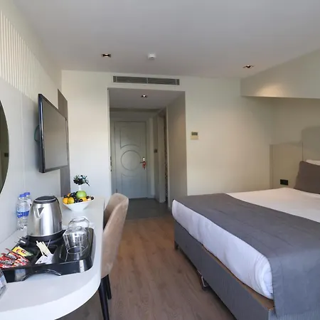Orka Taksim & 4*