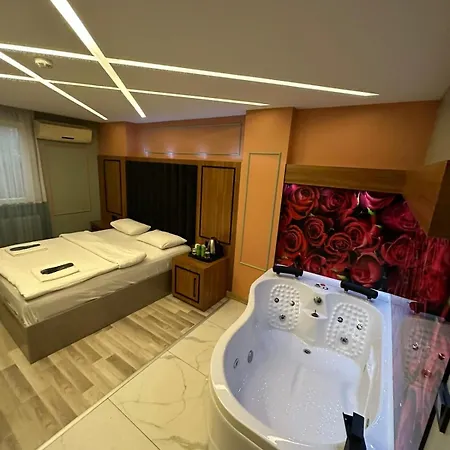 Blueway Hotel
