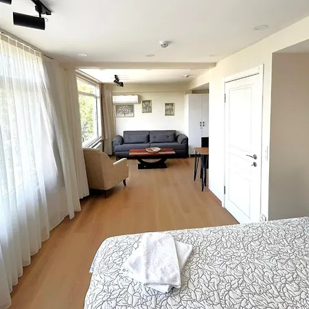 Kuzguncuk View Hotel *