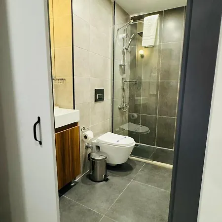 Le Port Karakoey Szálloda *