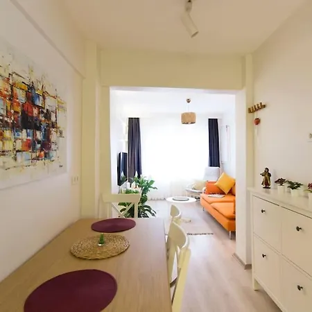 Fully Renovated 2br Flat In Prime Location At Moda Apartamento Estambul