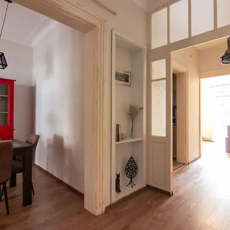 Apartment Historic 2br Nisantasi Sisli Flat High Ceilings *