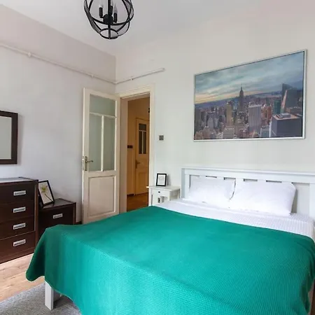Apartment Historic 2br Nisantasi Sisli Flat High Ceilings *