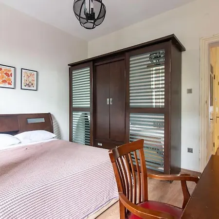 Historic 2br Nisantasi Sisli Flat High Ceilings Istanbul