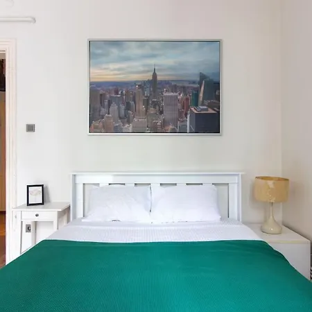 Historic 2br Nisantasi Sisli Flat High Ceilings *