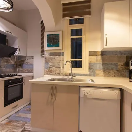 Apartment Historic 2br Nisantasi Sisli Flat High Ceilings